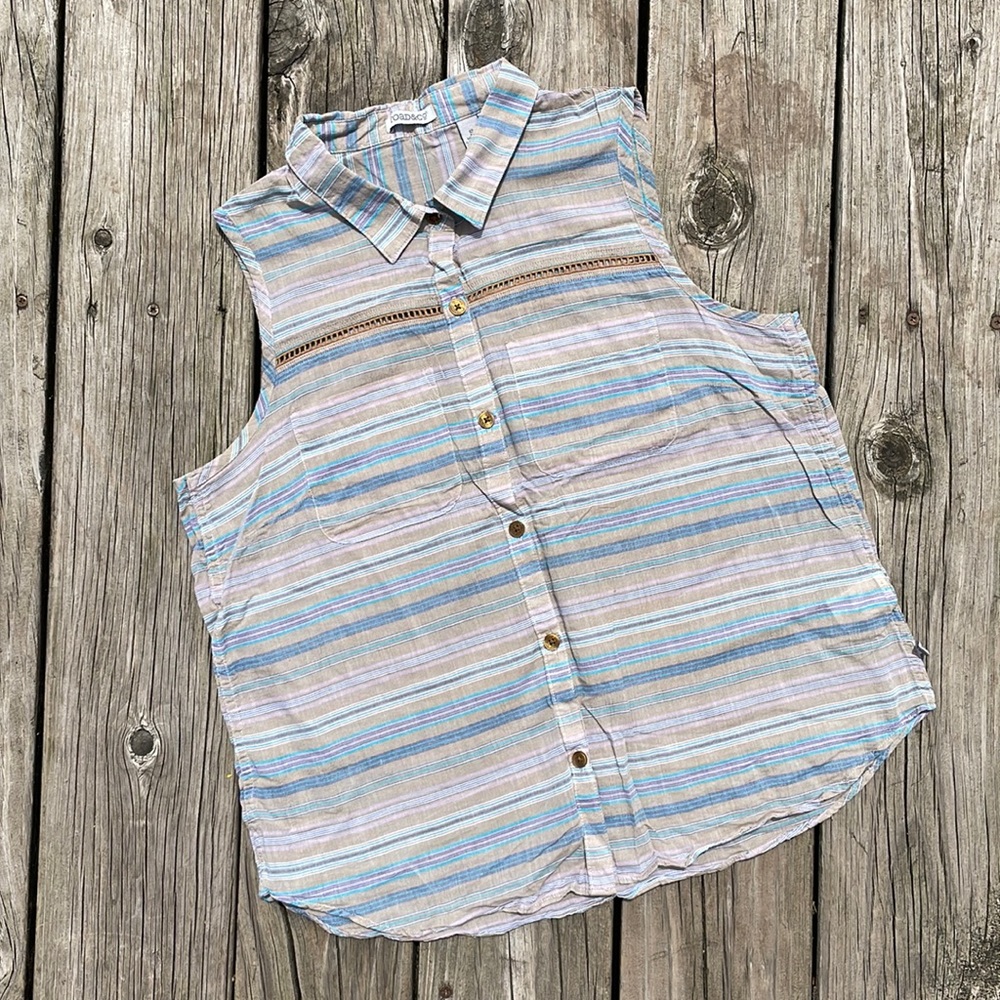 Toad & Co Sleeveless Airbrush Button Down